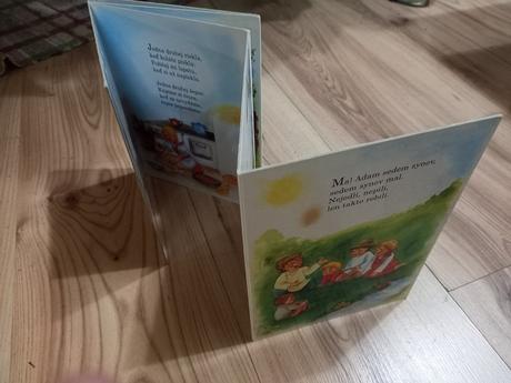 Knižka pec nám spadla, 