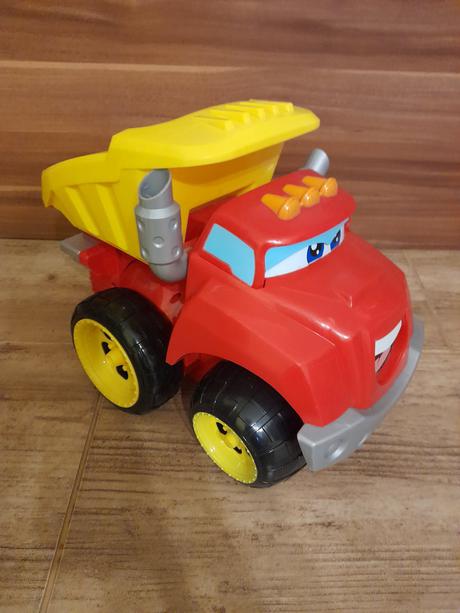 Prevalujúci sa chuck hasbro tonka, 