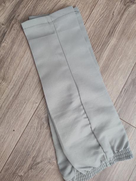 Slávnostný komplet, 74