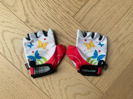 Cyklistické rukavice, 110