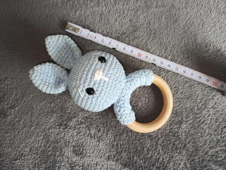 Vankúšik, húsenica, hrkálka, 