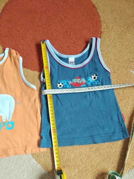 2 ks detské tričká, 98