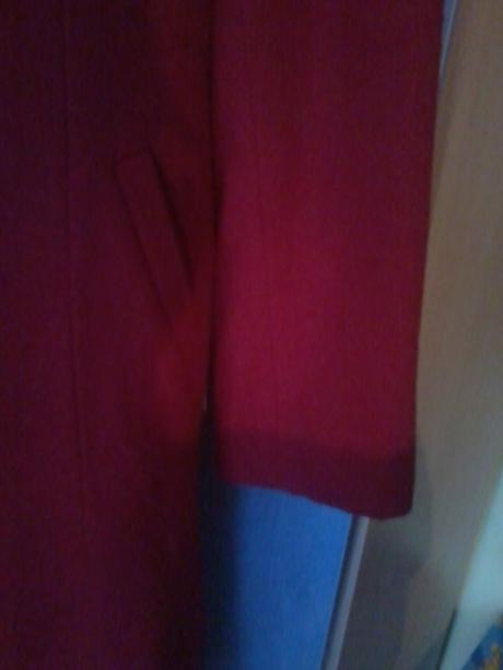 Červený kabát, 38