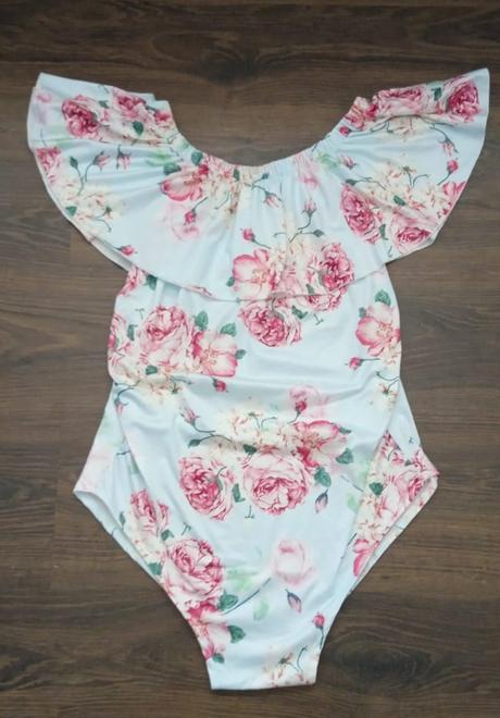 Tehotenské plavky, l