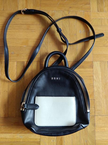 Dkny dizajnovy maly ruksačík ako crossbody, dkny