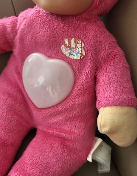 Baby born first love - svieti v tme, 