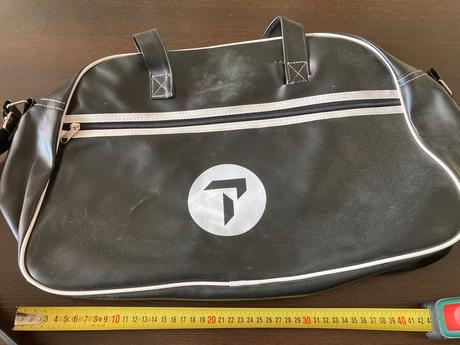 Predám čiernu tašku., 