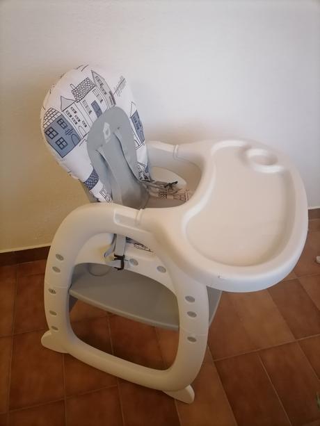 Detská jedálenská stolička, 