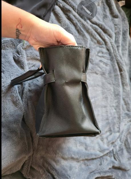 Čierna kabelka, deichmann