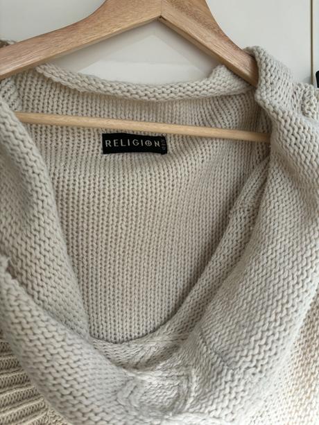 Vlneny cardigan religion, s