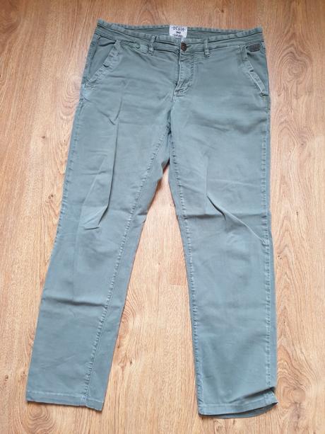 Nohavice vojenské zelené, 36