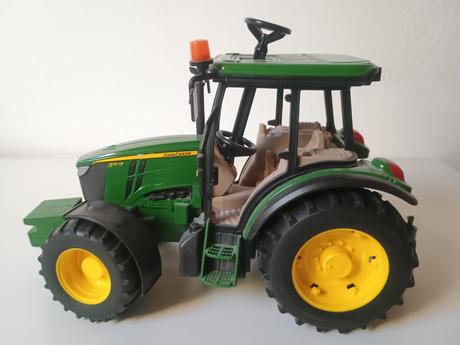 Traktor john deere,