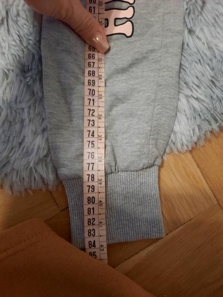 Tepláky hello kitty, 140