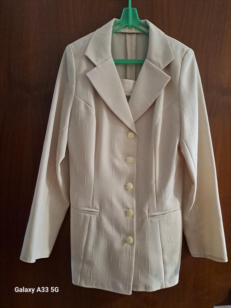 Dámsky maslový kostým č.cca 38/40, 38