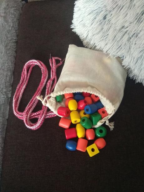 Drevene väčšie korálky 80ks, 