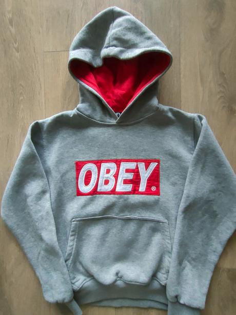 Štýlová chlapčenská mikina obey, veľ.s/cca 142-146, s