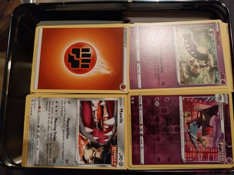 Pokemon karty viac než 1000ks, 