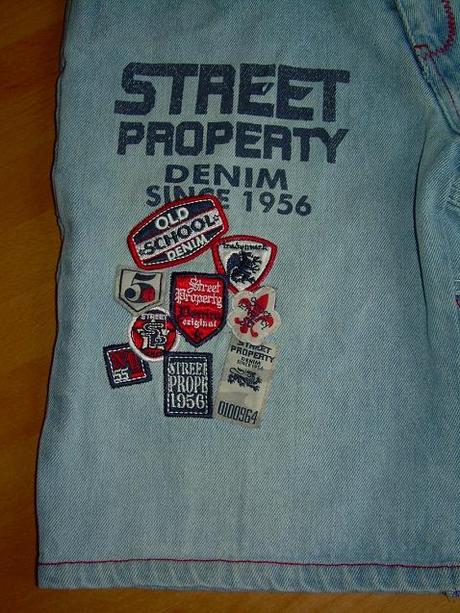 Kraťasy s nášivkami, 140