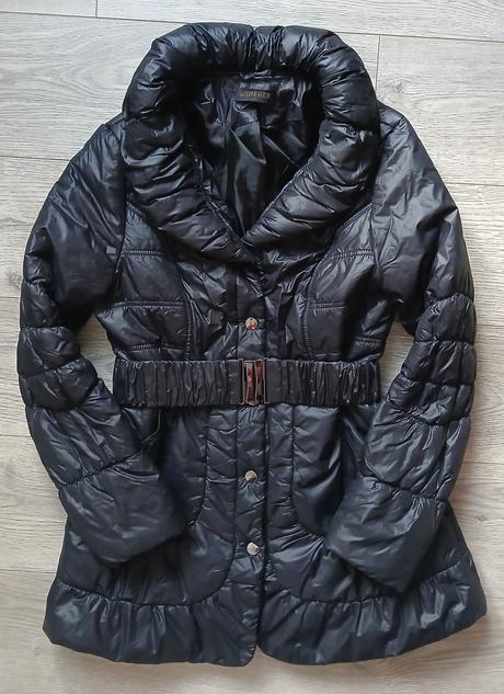 Cierna prechodna bunda, l