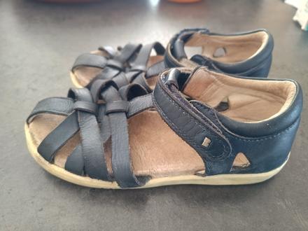 Sandálky kožené, 29