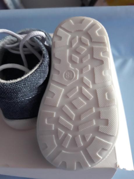 Topanočky, baťa,18