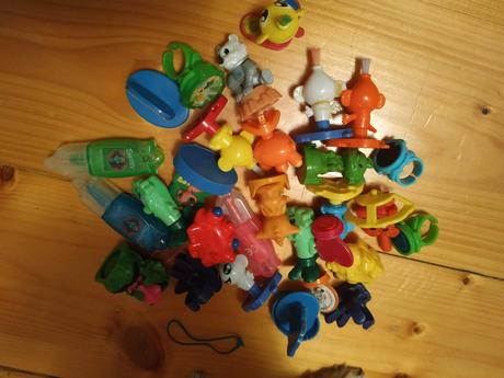 Mix pasteliek, štetčekov - v taštičke, 