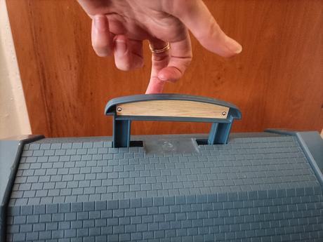 Stodola s obojstranne otváracími dvermi, 