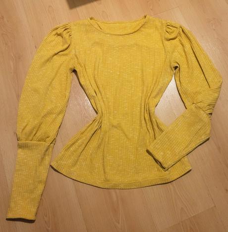 Krásny pletený pulover s puffy rukávmi, 