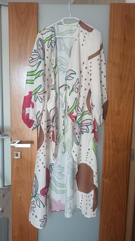 Zavinovacie šaty, s