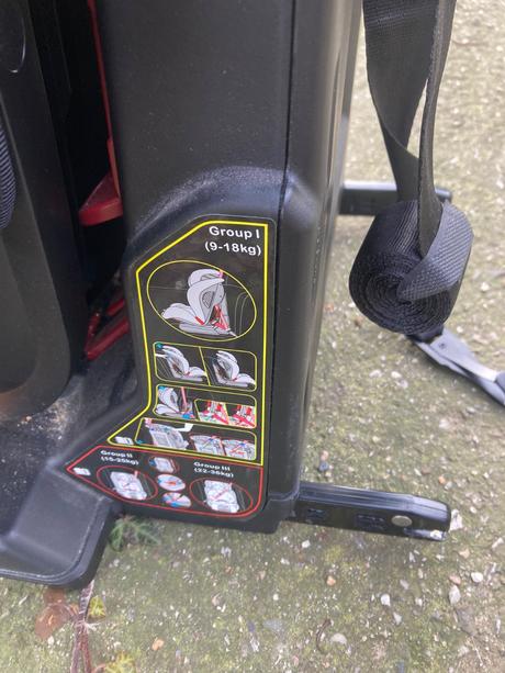 Petite&mars 9-18kg + s isofixom., petite&mars