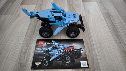 Lego technic monster truck,