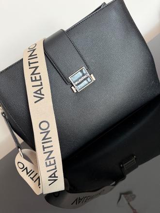 Valentino kabelka, valentino