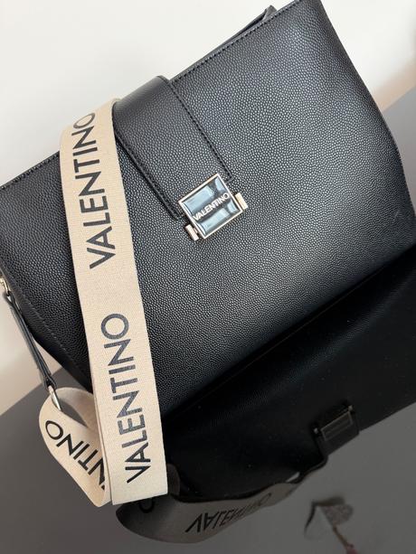 Valentino kabelka, valentino
