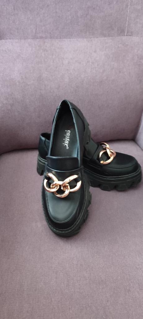 Čierne topánky, 36