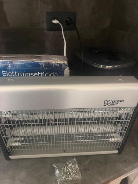 Elektrický lapač hmyzu pokrytie do 80m2,