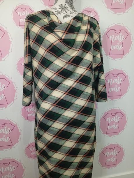 Svetríkove šaty, 42