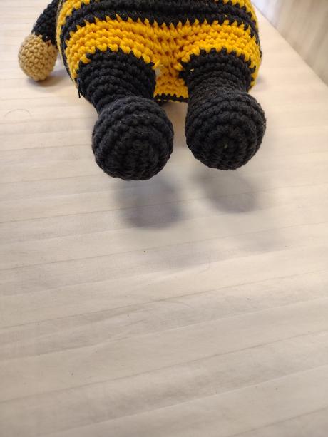 Zánovná veľká háčkovaná včielka maja, 52 cm,