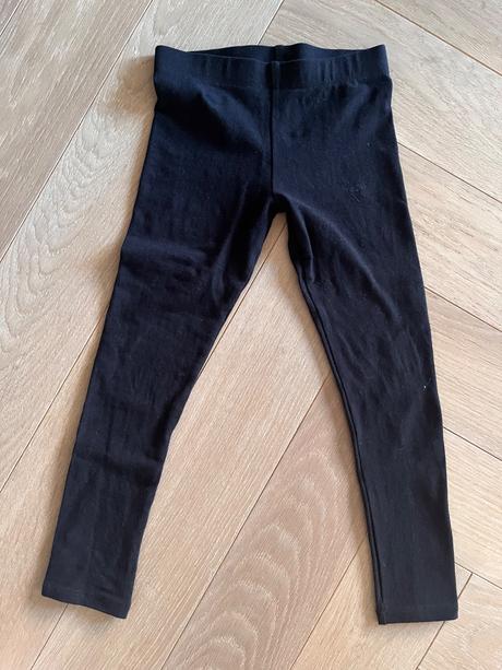 Predĺžené čierne legíny, next,116