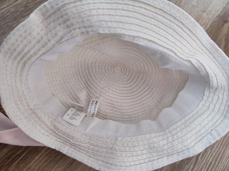 Darujem klobúk, reserved,80