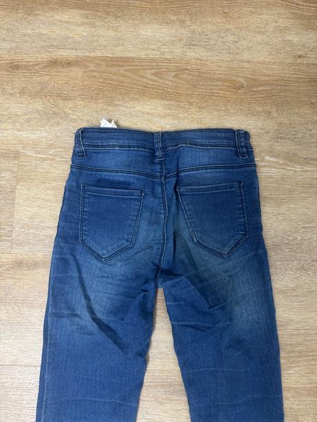 Roztrhané rifle, takko,146