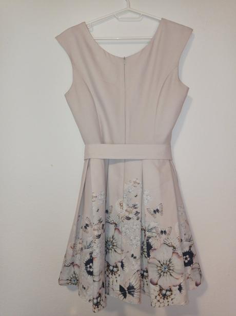 Spoločenské kvetinové šaty s opaskom, 40