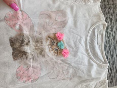 Krásne tričko s mačiatkom a kvietkami, 128