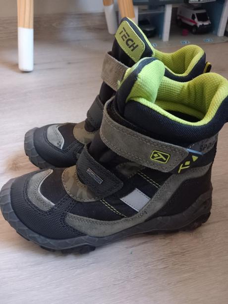 Snehule tech, baťa,32