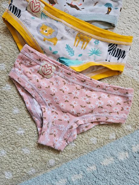 Dievcenske nohavicky laskovo, 104