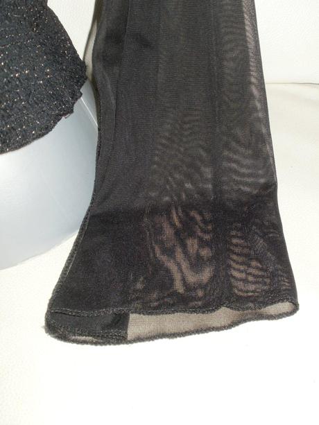 Top s priesvitnými rukávmi, s