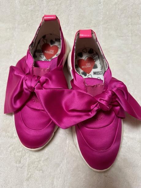 Sneakersy s mašľou zn. love moschino originál, 40