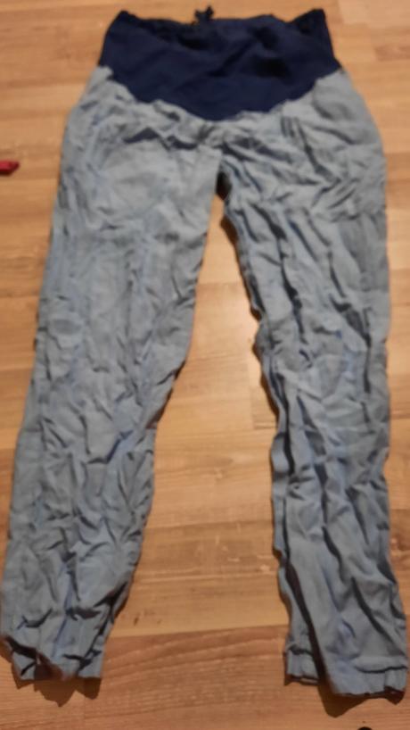 Tehotenské nohavice, 42