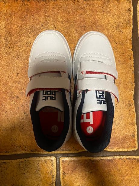 Tenisky, authority,31