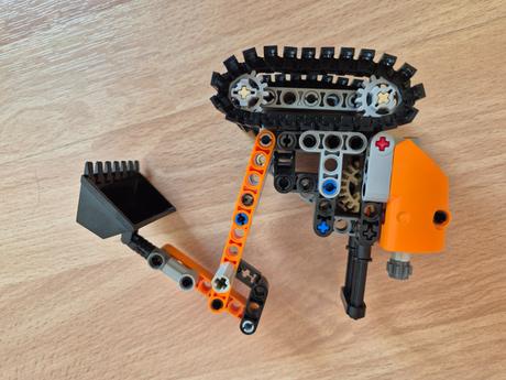 Lego technic 42060 - cestári, 