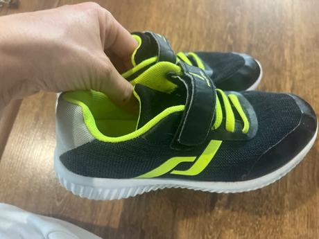 Platené tenisky v. 31, 31